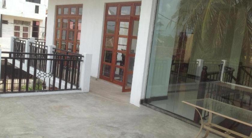 Araliya Blue Beach View Hotel Kudapaduwa Exterior foto